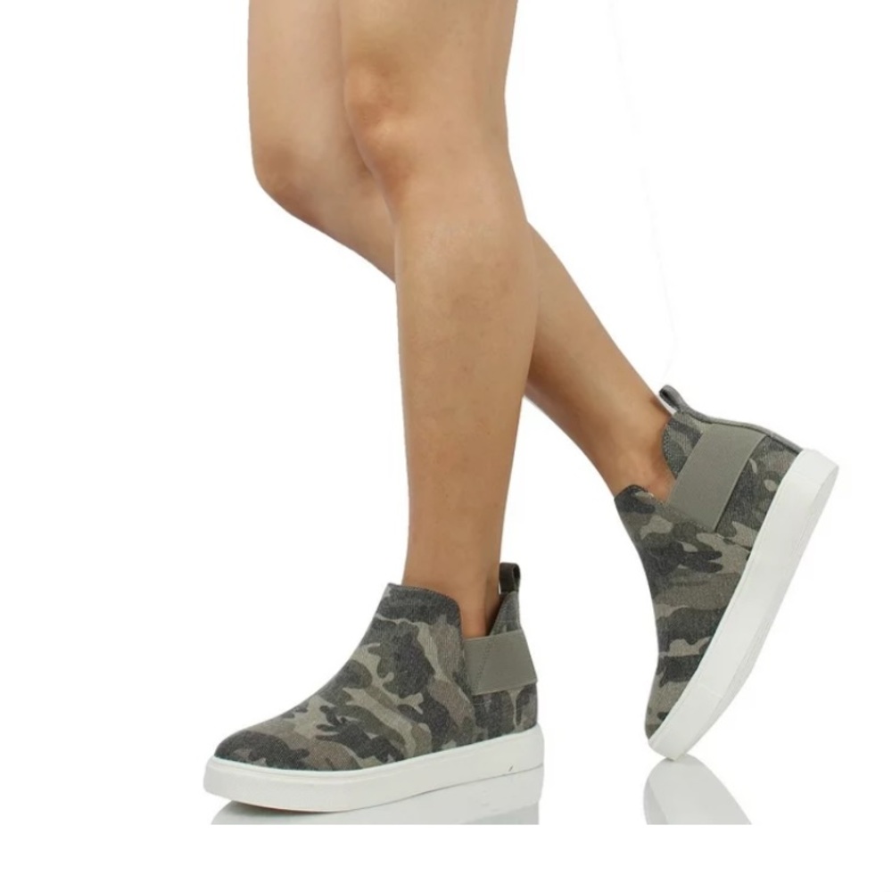 Soda girls camo wedge